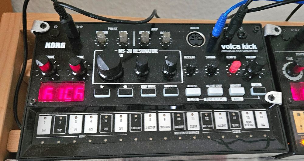 Volcas: Kick, Beat, Bass, Keys, FM, Sample mit MIDI-Switch (Gebraucht ...