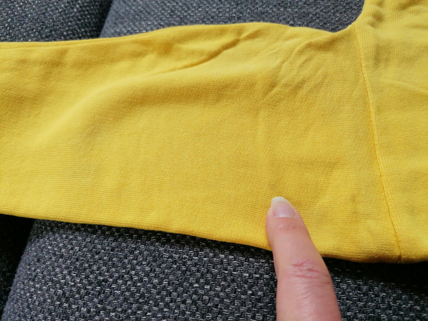 Maglioni & Felpe: Hoodie / Kapuzenpullover Gr. 120 – Usato da Büttikon AG venduto da Amineah 3