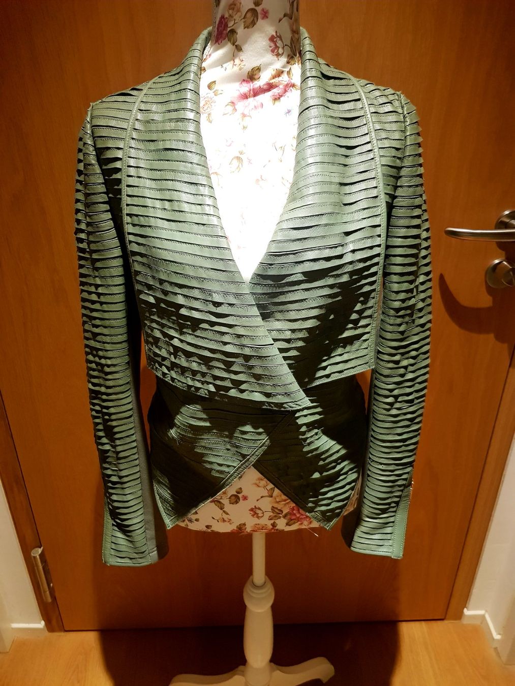 Guess Giacche: Lederjacke S Marciano by Guess NP 430 CHF – Nuovo (secondo la descrizione) da Opfikon venduto da Annanet