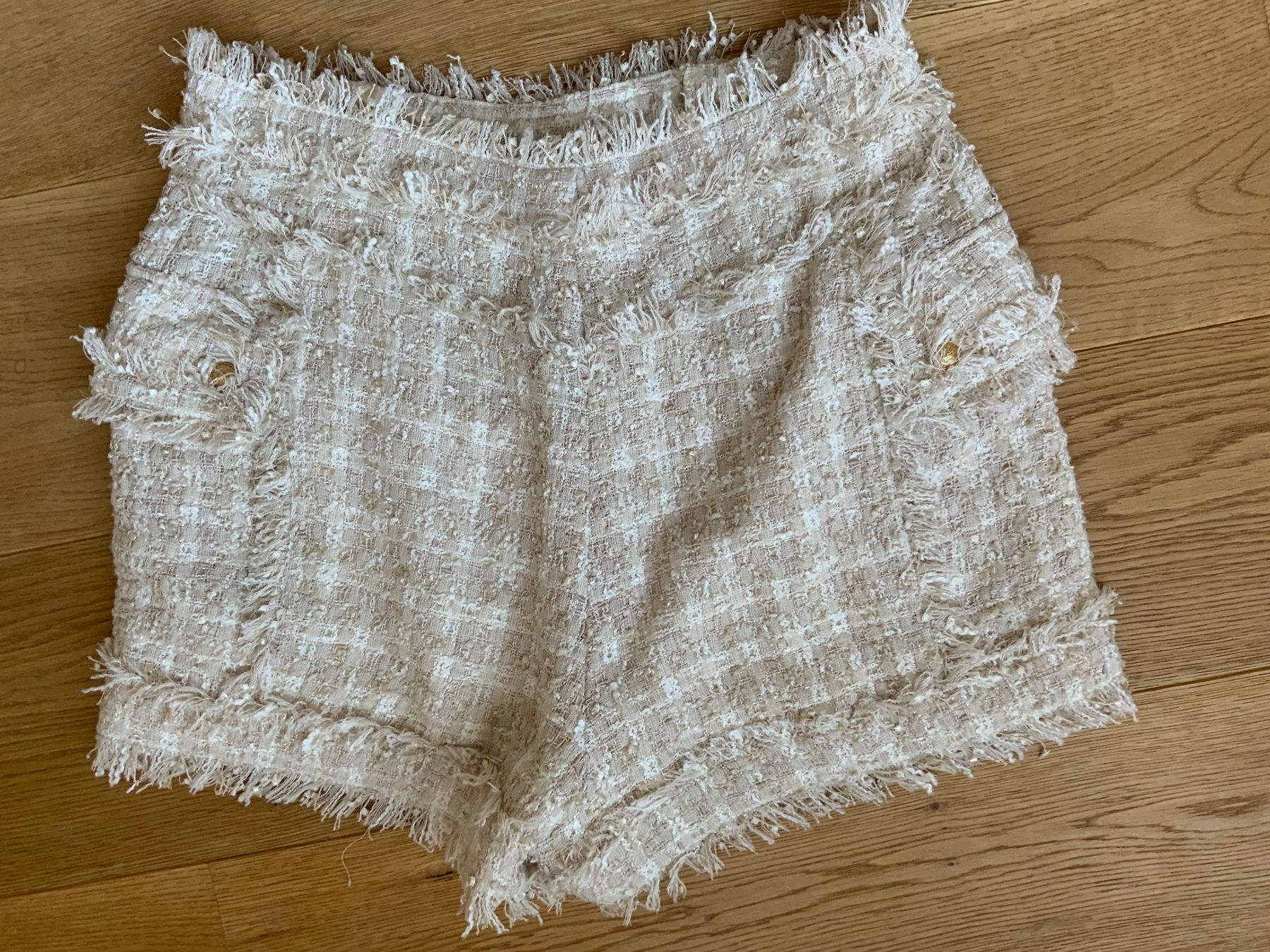 Balmain Pantaloni: Original Balmain Tweed Shorts, Gr. 38/40 – Usato da Reigoldswil venduto da benja01 6