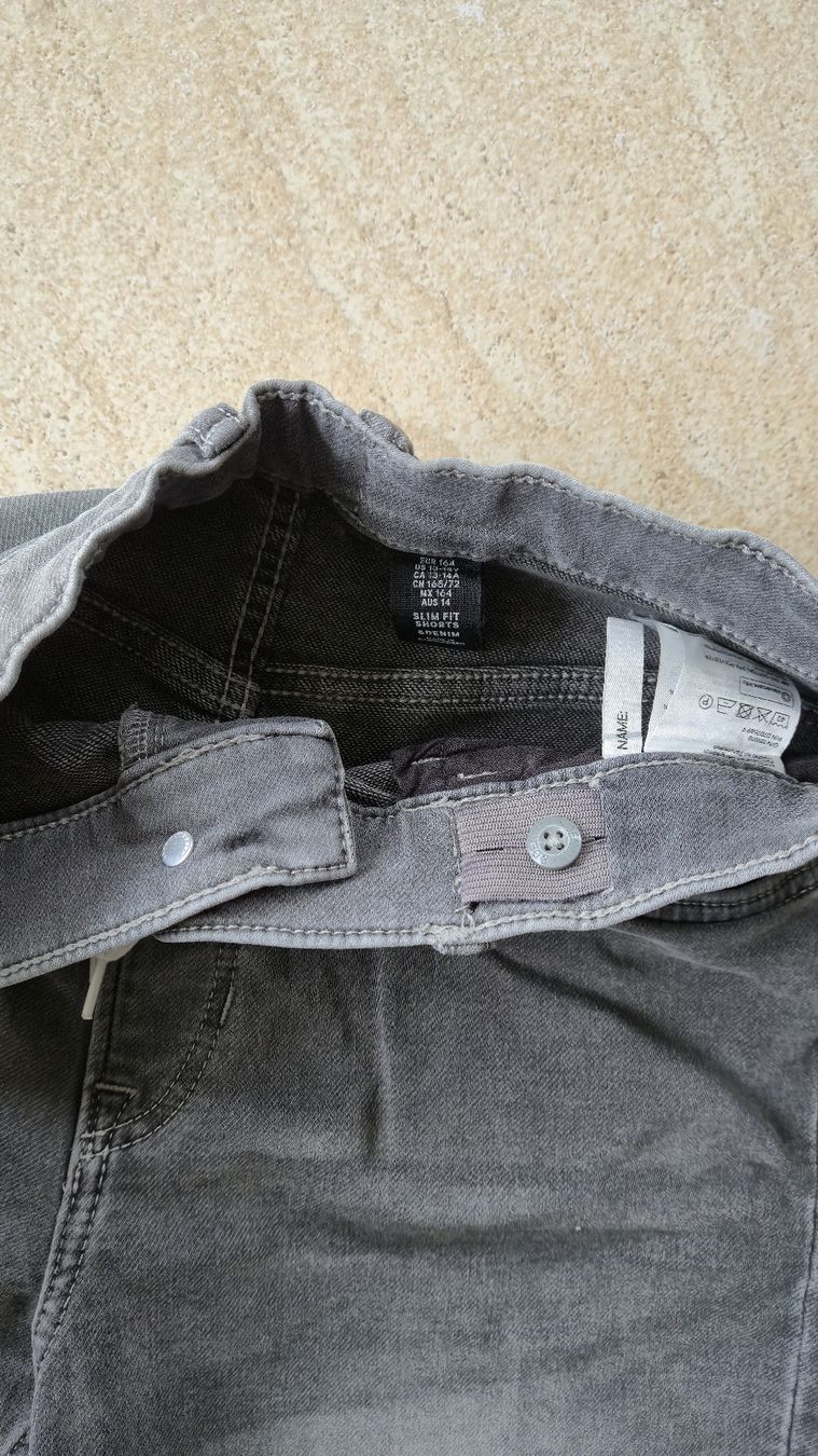 H&M Pantaloni: Shorts gris garçon, taille 164, H&M, taille réglable – Usato da Bussigny venduto da Carugas 1