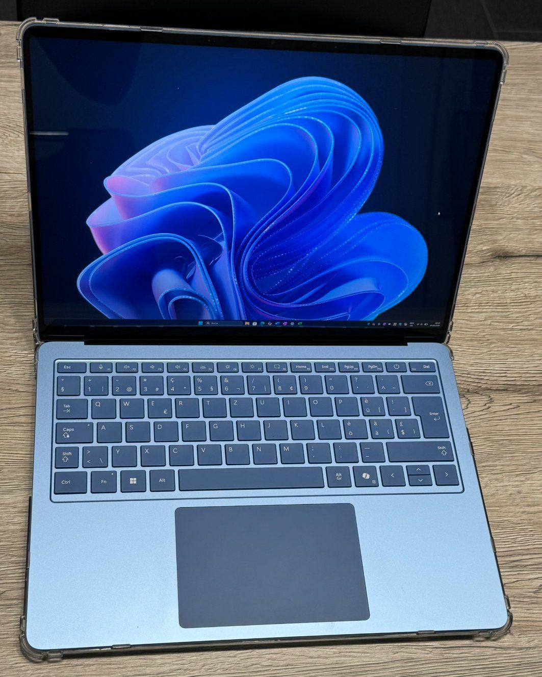 Leine & Halsband: Microsoft Surface Laptop 7. Edition – Gebraucht aus Dagmersellen von Purppetz