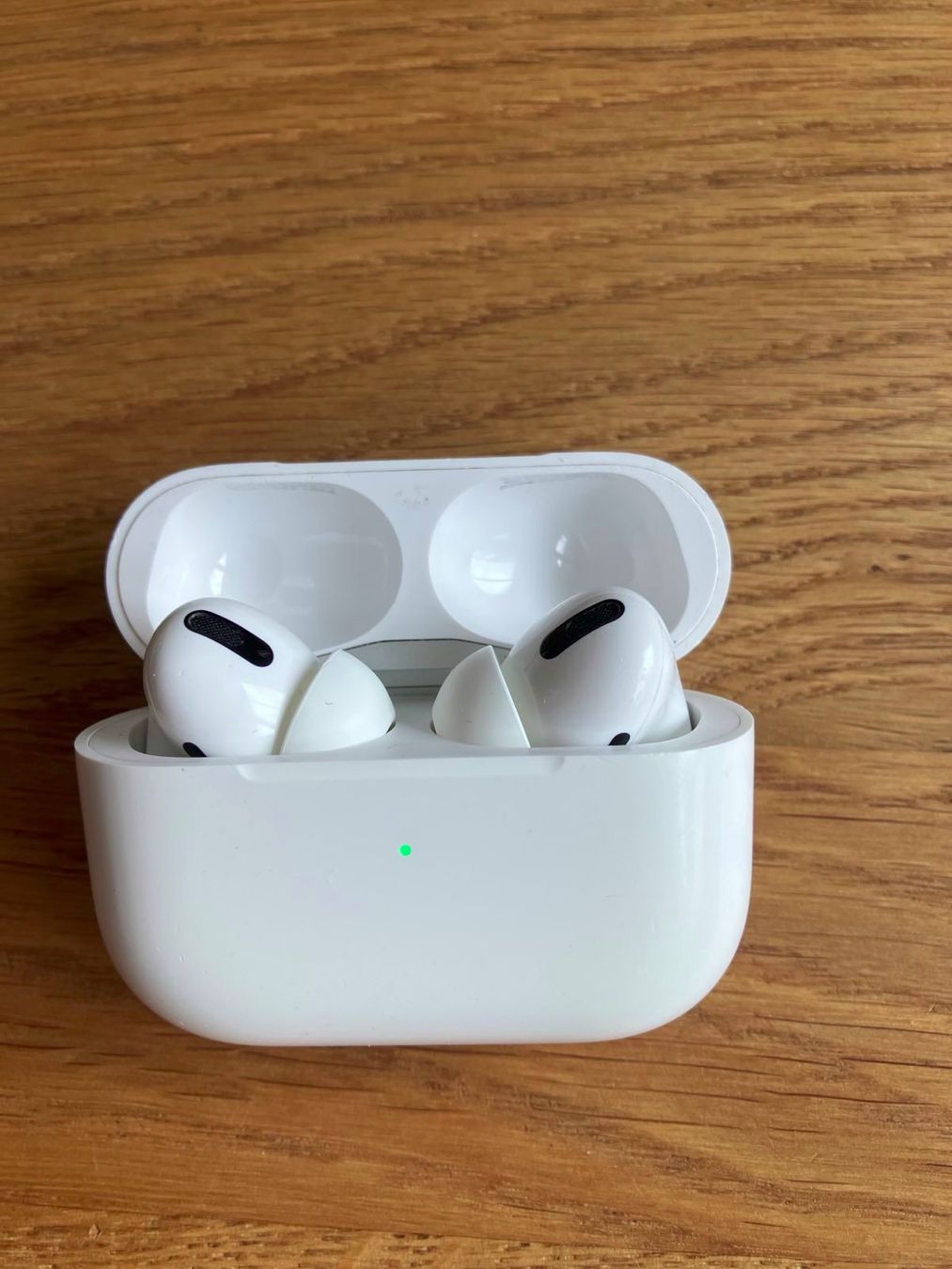 Apple Kopfhörer: AirPods Pro 1 – Gebraucht aus Zürich von pelloquin 1