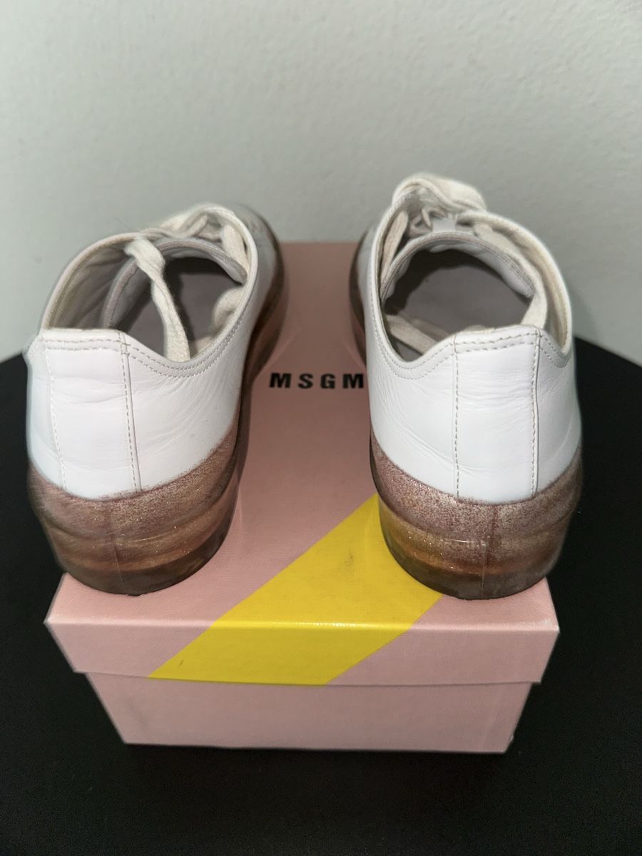 MSGM Scarpe da donna: MSGM Designer Floating Logo Print Sneakers in 39 – Usato da Zürich venduto da kiflicaodcokolade 2