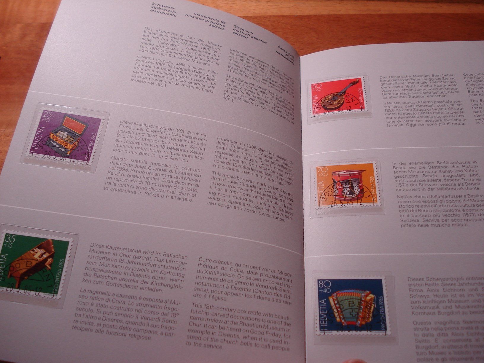 Tutti i francobolli: Jahrbuch Schweiz 1985, ET-o – Usato da Niederwil AG venduto da morostahu 3