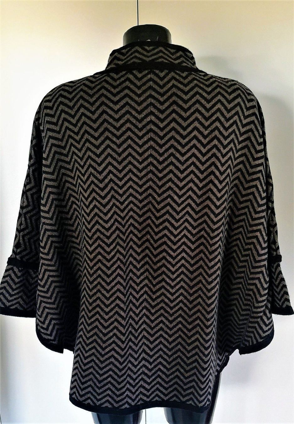 Altro in Moda donna: Exkl. Poncho Umhang Gr. 38/40 M – Nuovo (secondo la descrizione) da Widnau venduto da Schurlibua 2