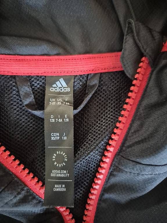 Jacken & Mäntel: Adidas Windjacke Gr. 128 – Gebraucht aus Thun von Lexu4444 1