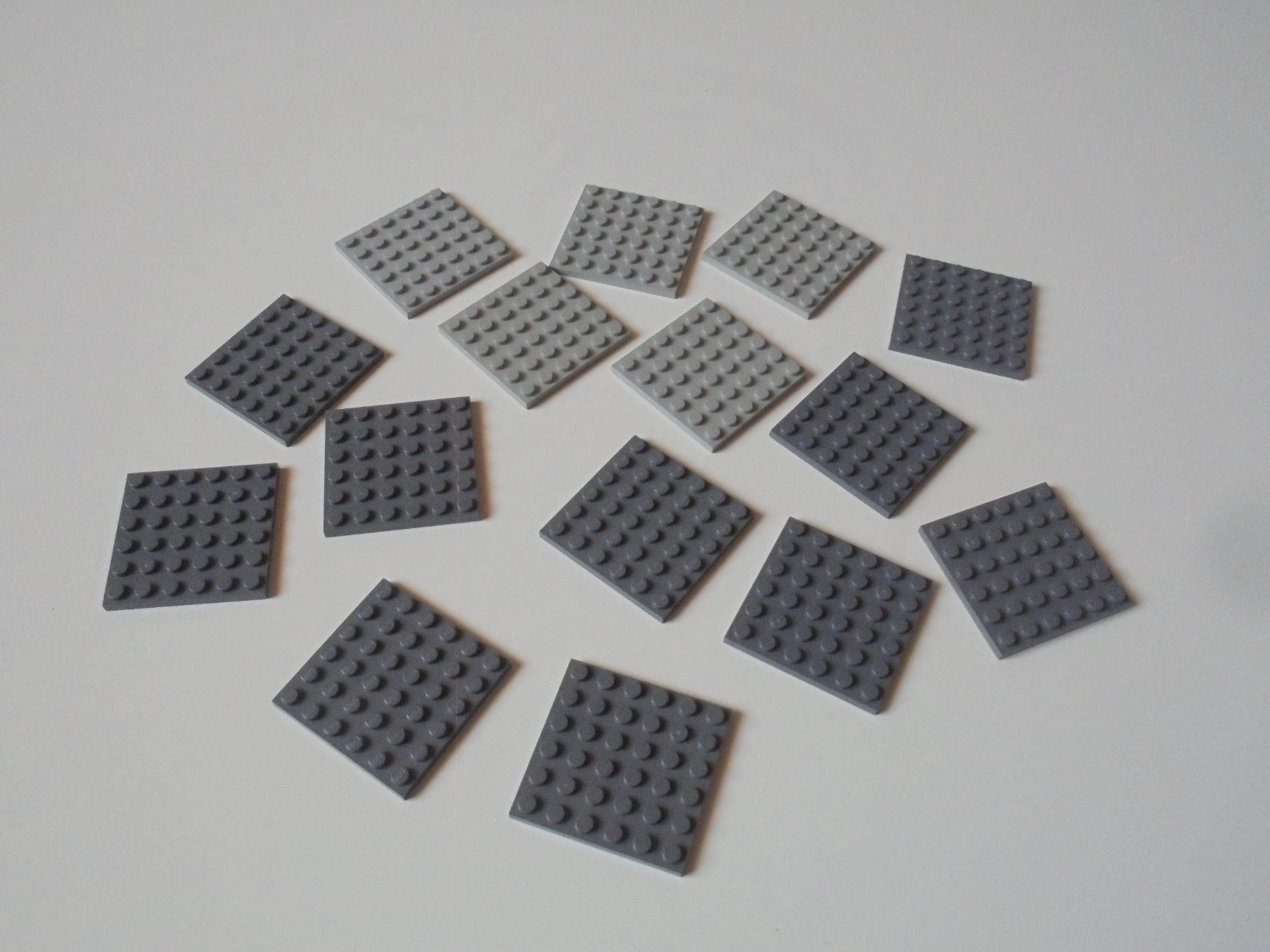 Lego Spielzeuge: LEGO - 15 - GRAUE - PLÄTTLI - 6 X 6 – Gebraucht aus Gelterkinden von ajdt4