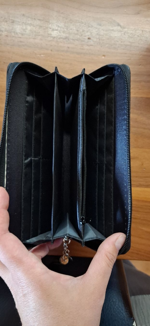 Portemonnaie: Schwarzes Portemonnaie 10x20 cm – Gebraucht aus Niederstocken von Cocos_nut 1