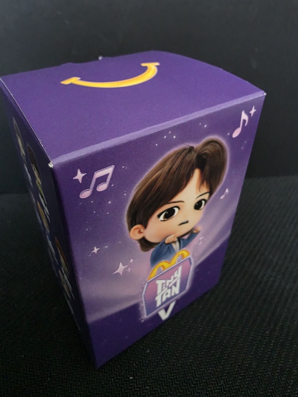 Giocattoli: BTS! Happy Meal Figur V – Nuovo e nell'imballaggio originale da Walzenhausen venduto da SakuraKageyoshi