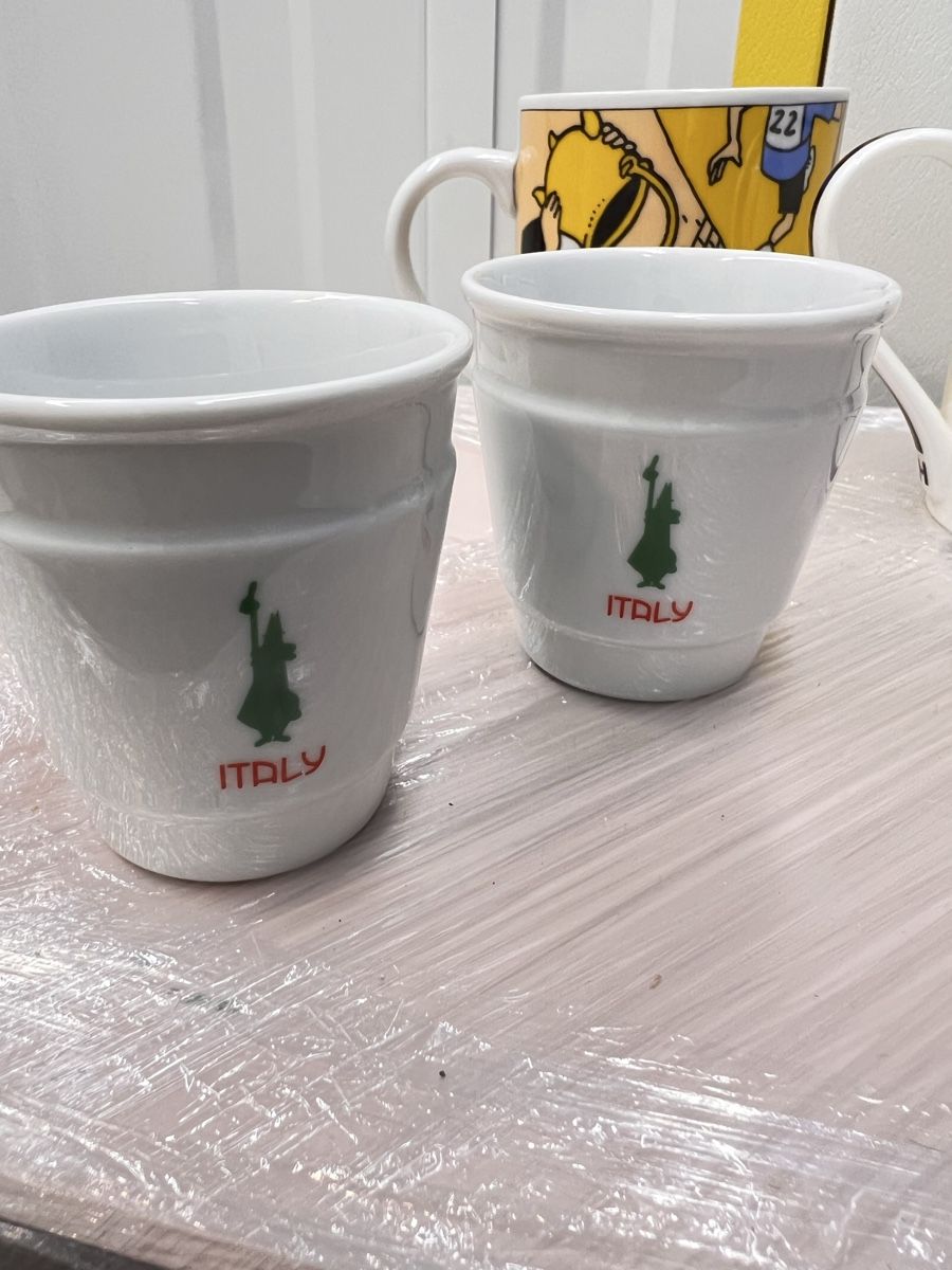 Tazze: Lot of mugs – Nuovo (secondo la descrizione) da Lausanne venduto da NYC67 1