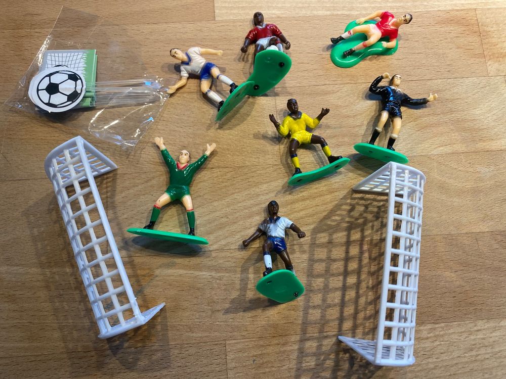 10-teiliges Fußball Ausstecher Set - Tortendeko Für Fondant, Kekse & Desserts