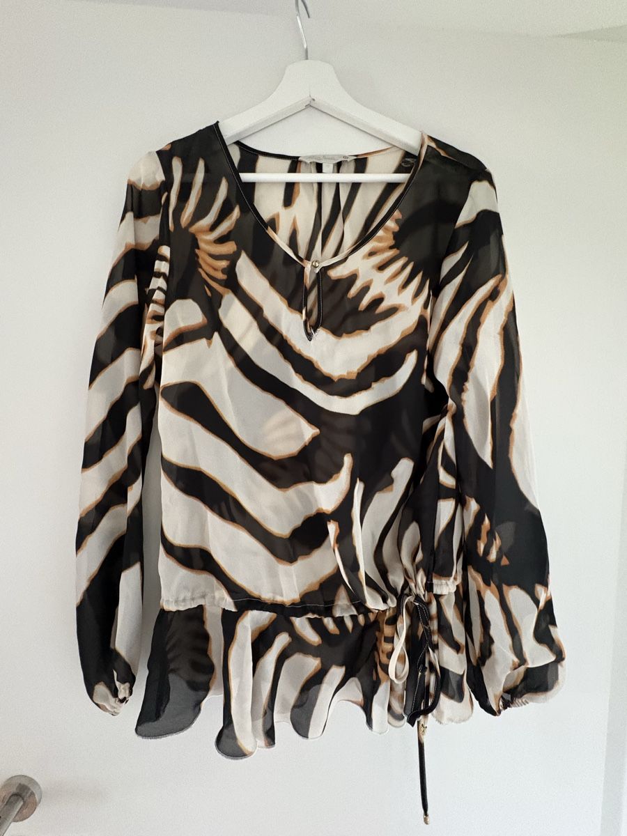Roberto Cavalli Kleiderpakete: Roberto Cavalli Set, Bluse Gr. M & Ballerinas, Zebra Optik – Gebraucht aus Tägerig von Jazz_87 6
