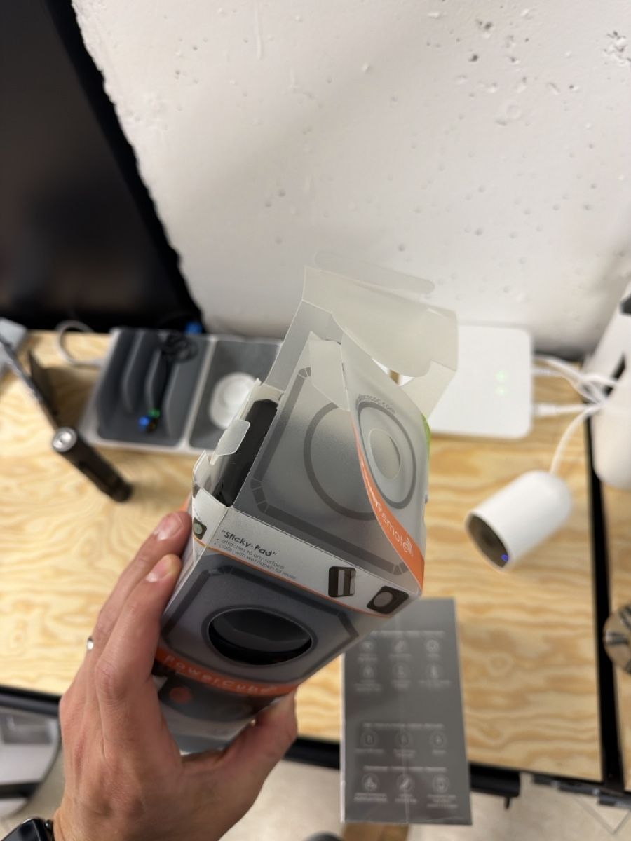 Spine: PowerCube Steckdose mit Fernbedienung neu – Nuovo e nell'imballaggio originale da Schindellegi venduto da LeWinterli 1