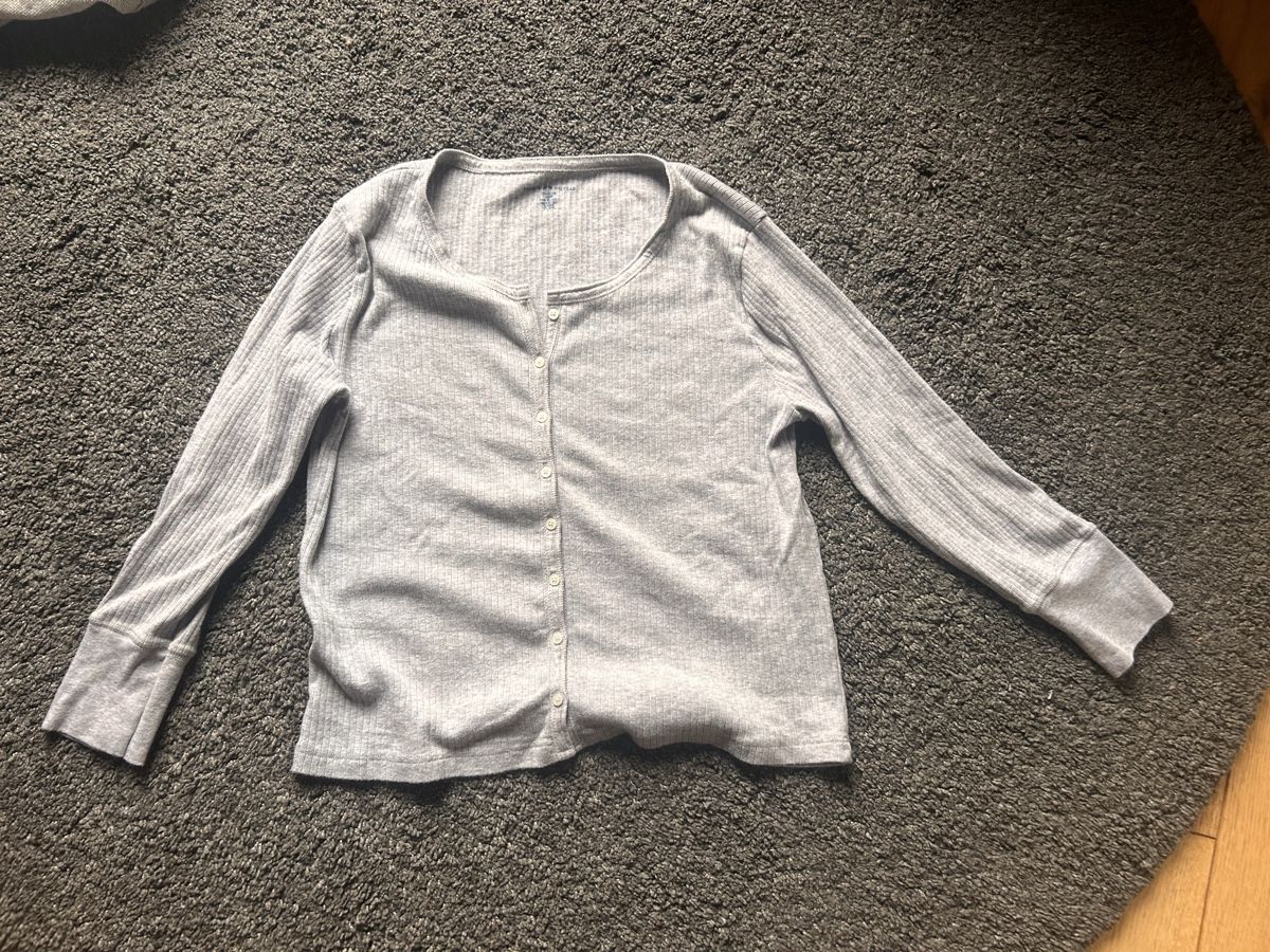 Brandy Melville Maglioni & Felpe: Cardigan brandy melville  – Usato da Troinex venduto da ale_95jr