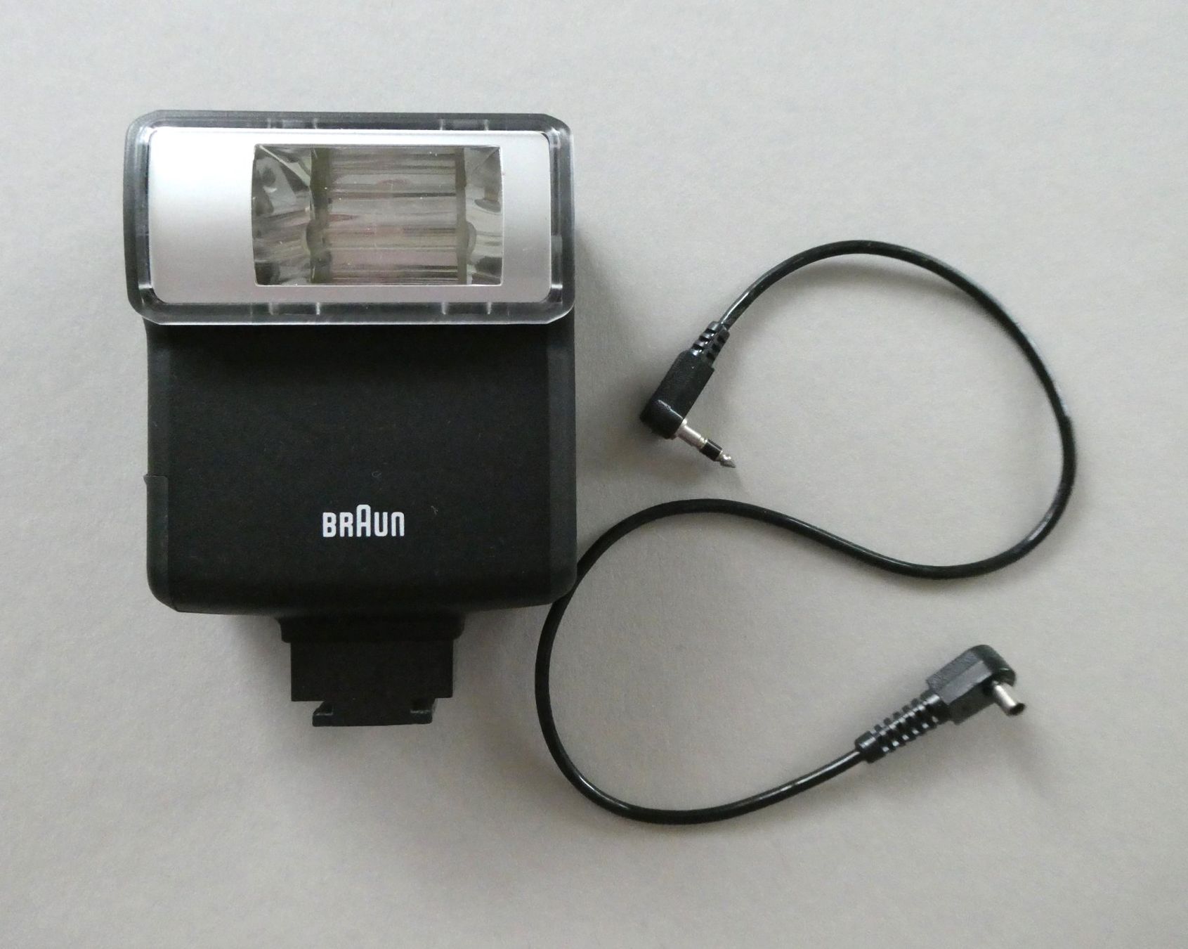 Braun Blitze: BRAUN Hobby 17B Blitz / Aufsteckblitz, Vintage – Gebraucht aus Watt von Mandinka
