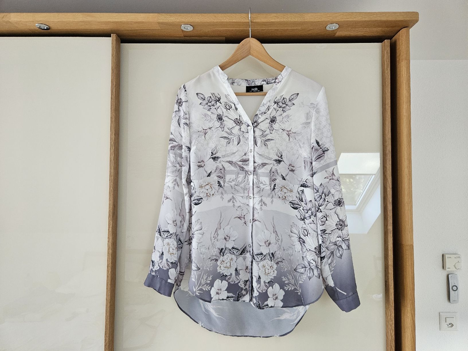 Camicette: Lange Bluse von Wallis Gr. 36 – Usato da Hofstetten SO venduto da Ameisenbaer
