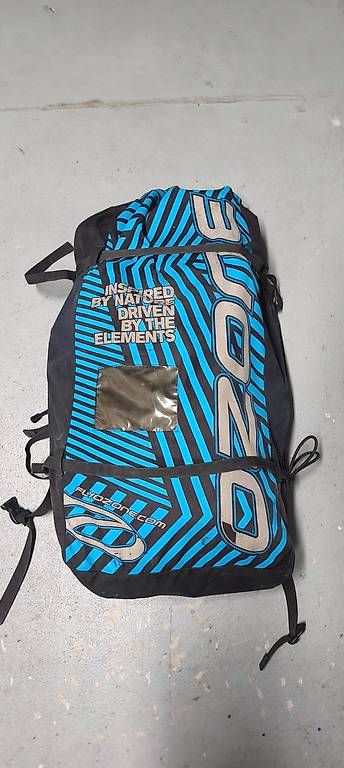 Kite: Kite Ozone catalyst 12m + bar Ozone – D'occasion à Pontresina par misterasensio 3