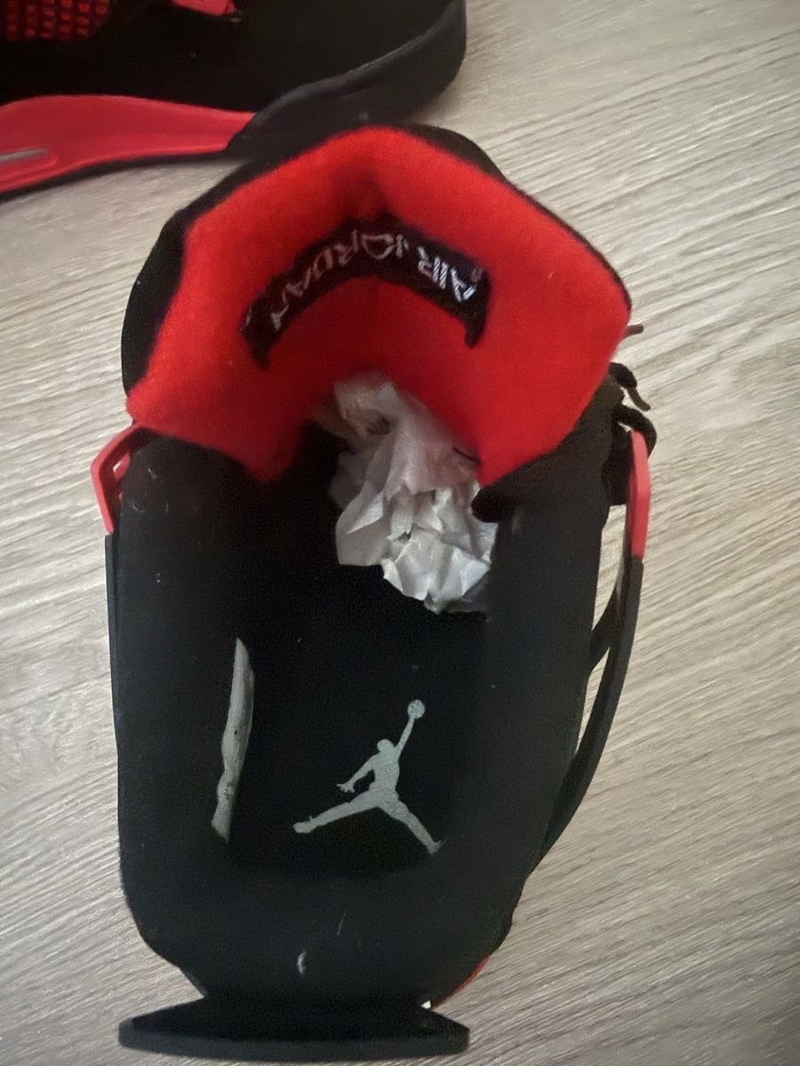 Jordan Herrenschuhe: Jordan 4 Sneaker Schwarz Rot Grösse 36 – Neu (gemäss Beschreibung) aus Boswil von virgi06 5