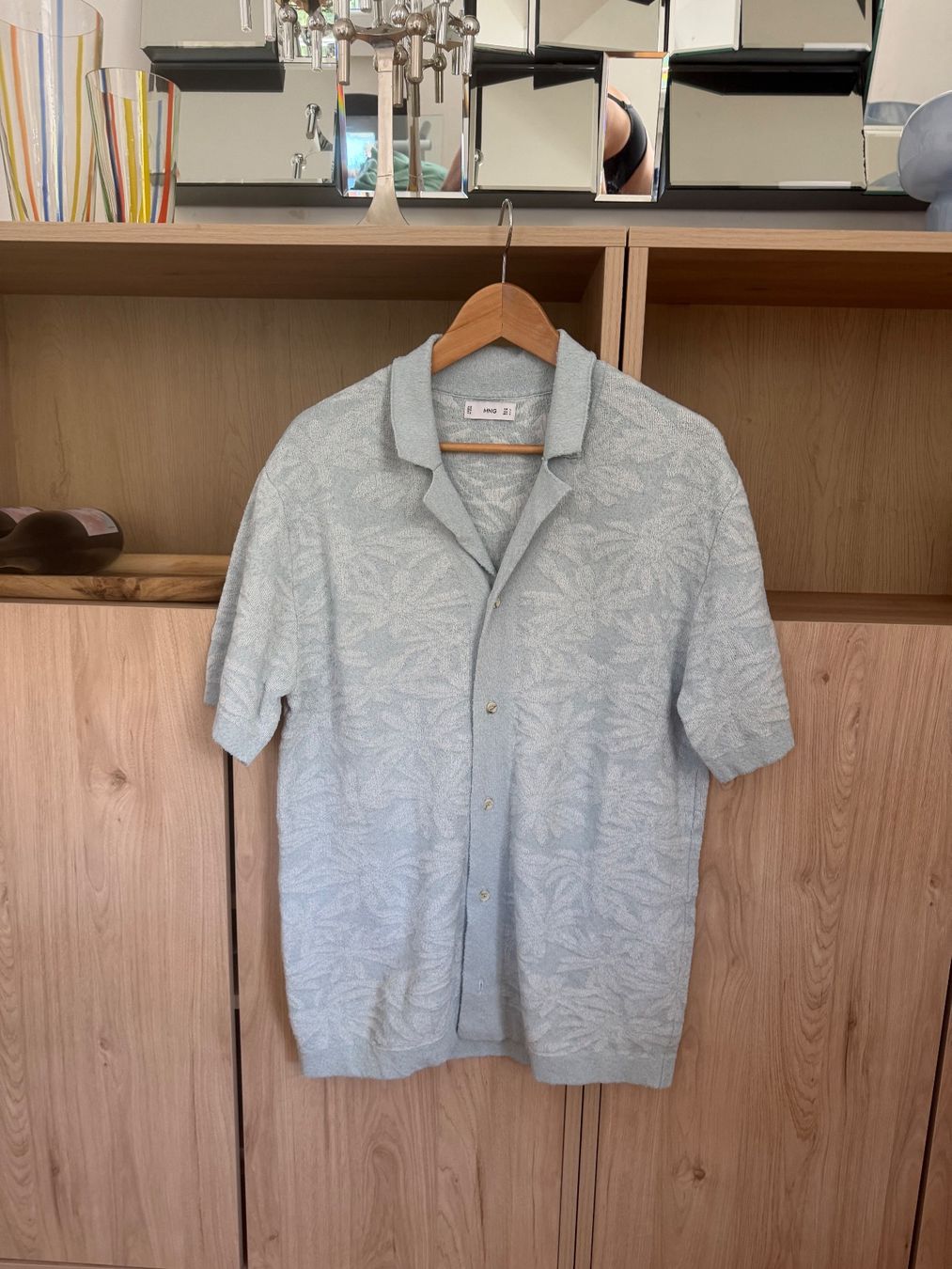Mango Hemden: Mango Hemd Shirt hellblau mit Struktur Grösse L – Gebraucht aus Nussbaumen AG von normajeanbaker