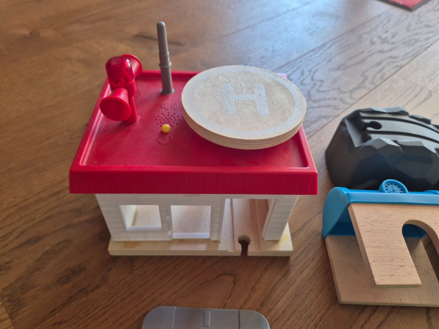 Spielzeuge: Holzeisenbahn Brio, Ikea – Gebraucht aus Pfäffikon ZH von Zorro57 3