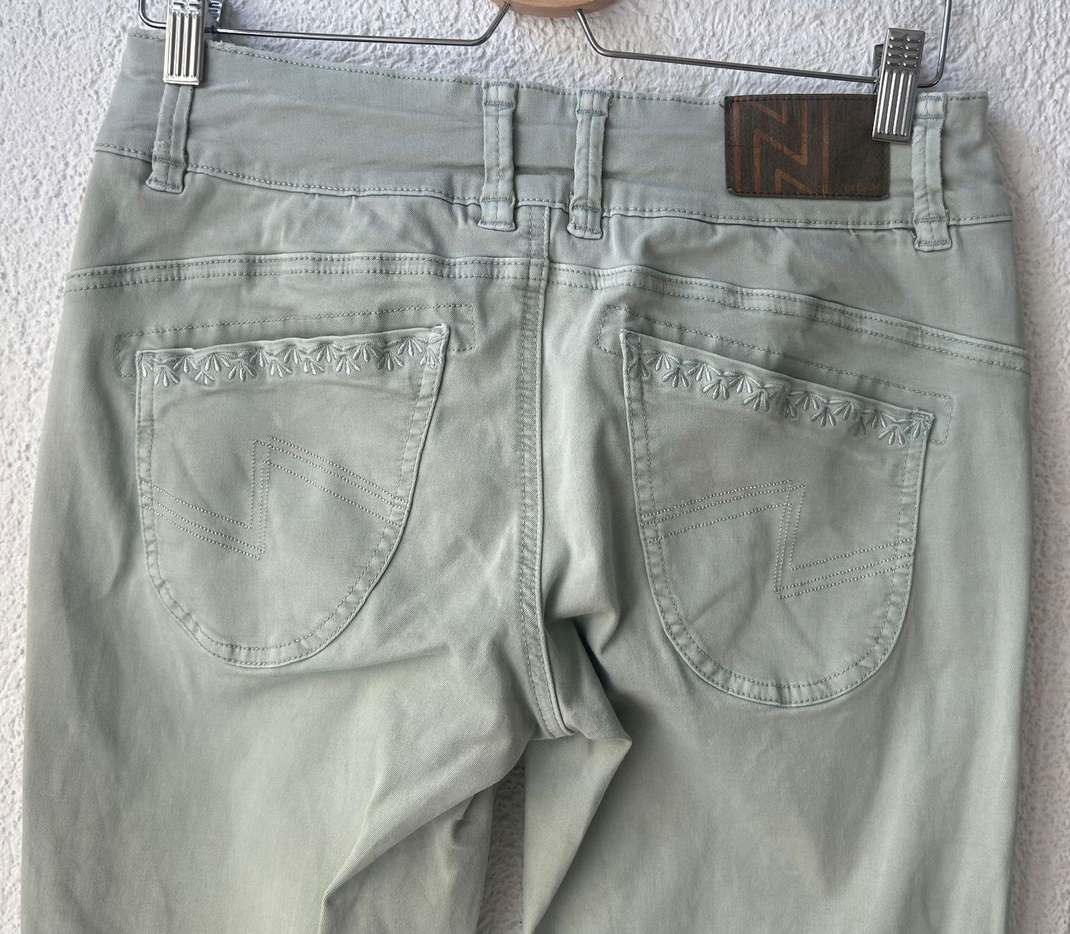 Nile Pantalons: NILE Hose – D'occasion à STUDEN BE par SMIROS 4