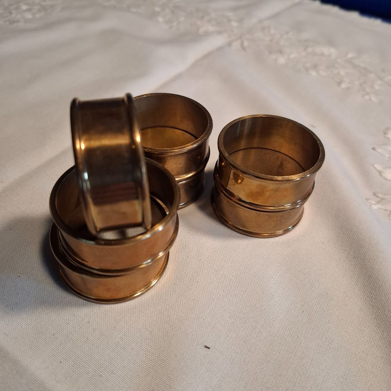 Fixations: 7 Bronze Servietten Halter – D'occasion à Nürensdorf par DANG3REUX