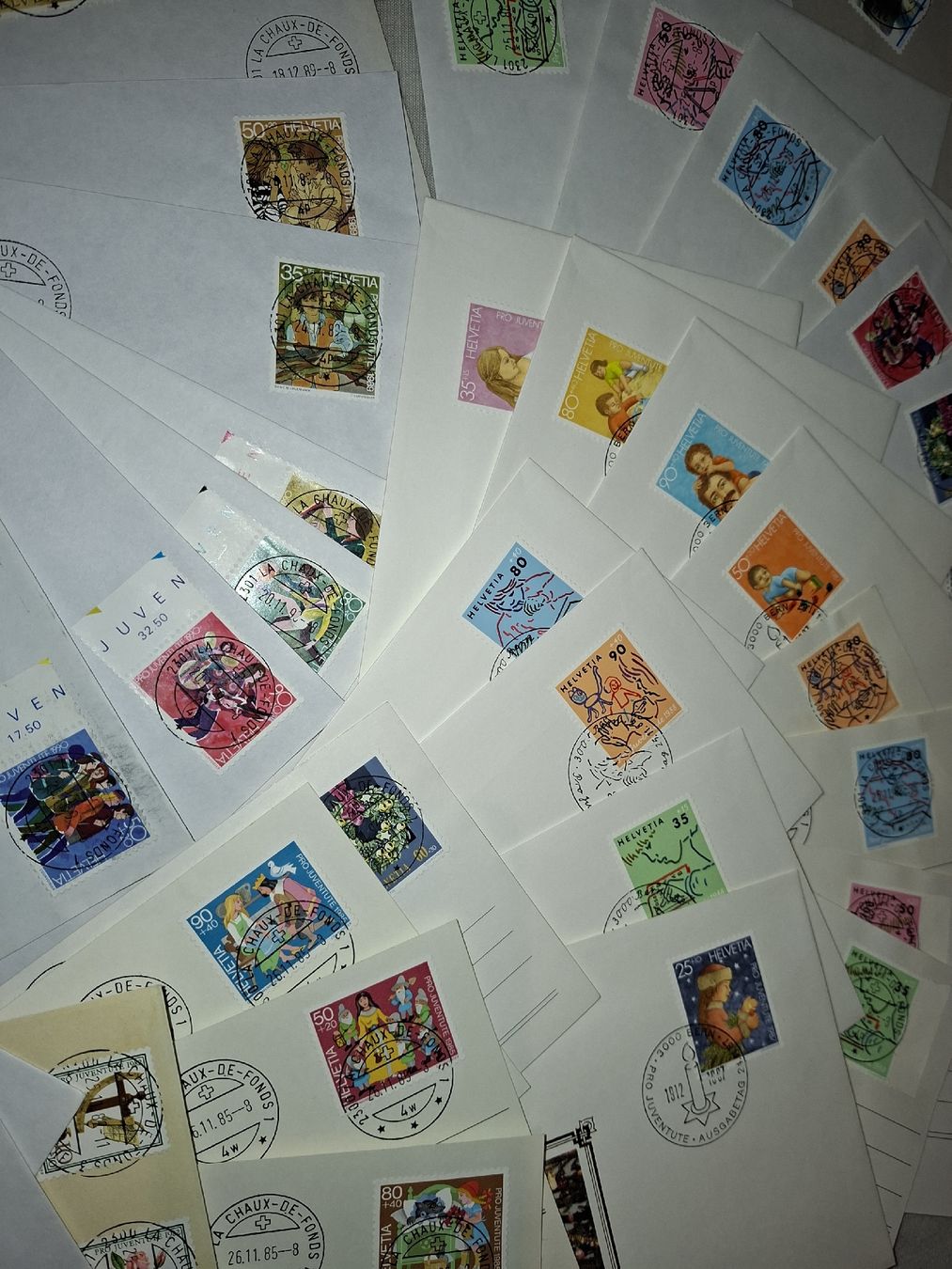 Tous les timbres: über 100 Briefe / Karten mit Voll O  – D'occasion à Balgach par SIMEON27 3