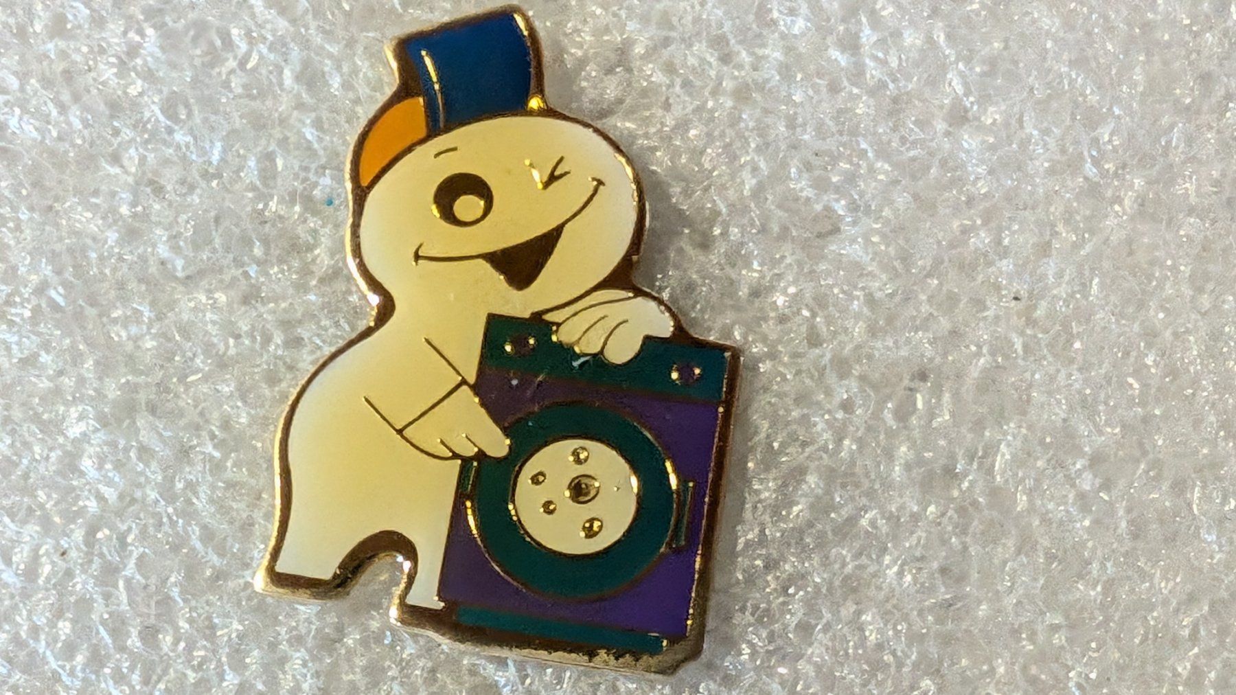 Placchette & Badge: Ansteckpin 225: Maga Bio – Usato da Oppligen venduto da Pin-Fall-Shop