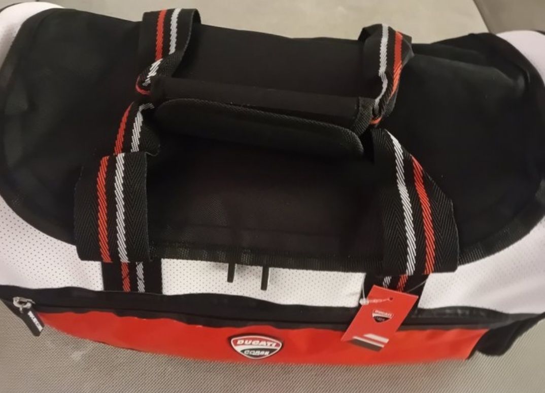 Ducati Borse: Bagage  Ducati Corse  Viaggio Borsone – Nuovo (secondo la descrizione) da Romanel-s-Lausanne venduto da site76 9