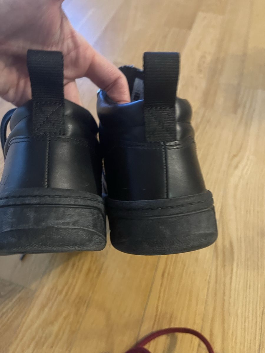 Veja Herrenschuhe: Schuhe VEJA Sneaker Schwarz Leder Gr. 37 – Gebraucht aus Rüschlikon von Lajniii 4