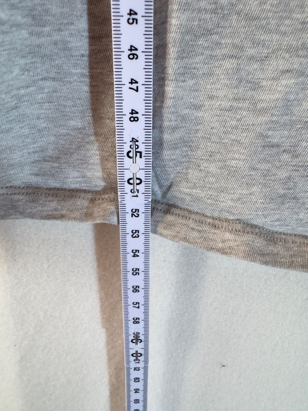 T-shirt: Hellgraues Shirt von Tezenis ca. Gr. M – Usato da Grosswangen venduto da second_hand_dress 2