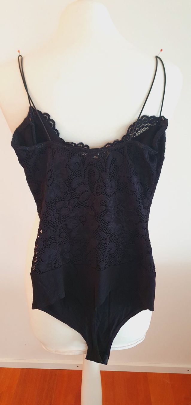 Top: Body Spitze schwarz Gr. XS – Usato da Stansstad venduto da InStyle8 2