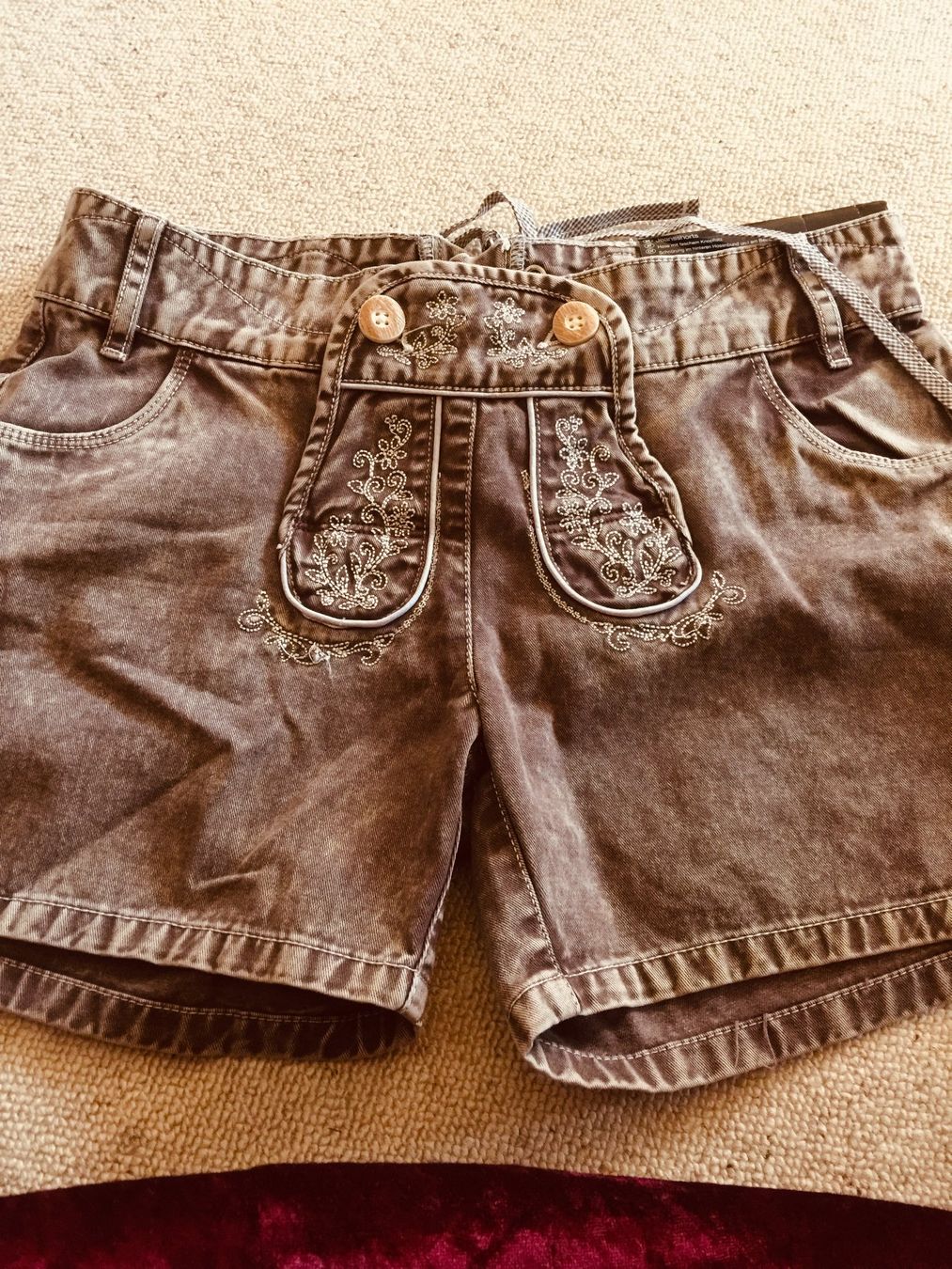 Jeans: Neu Kurz Jean Hosen. – Nuovo e nell'imballaggio originale da NEUENEGG venduto da Antikfrau 6