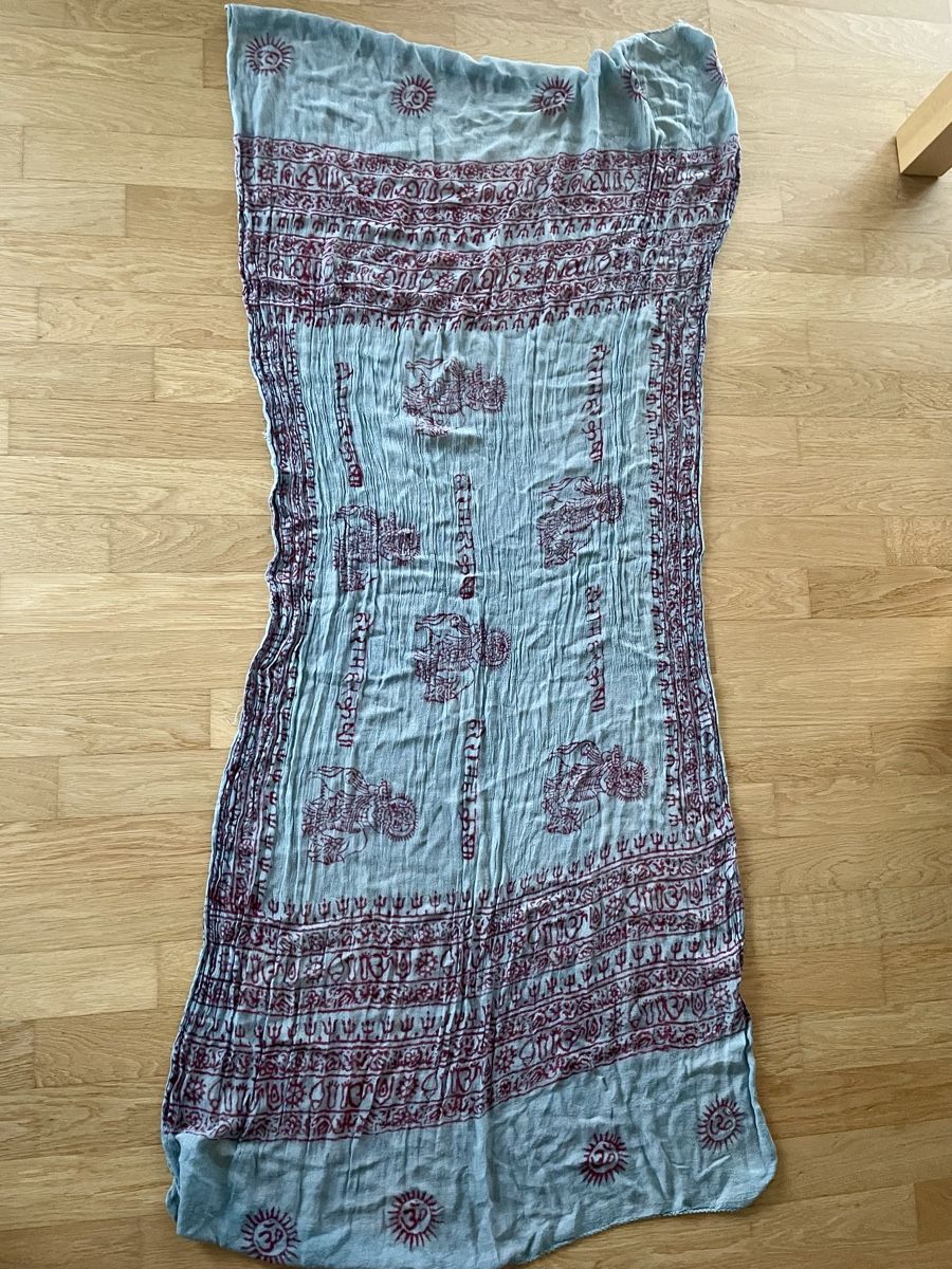 Foulard & Sciarpe: Schal - Blau mit rotem Indianermuster – Usato da Möhlin venduto da Halylea 1