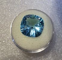 13,4 ct Topaze naturelle Sky Blue