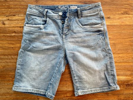 NEU: schöne  fresh made Shorts Gr. S