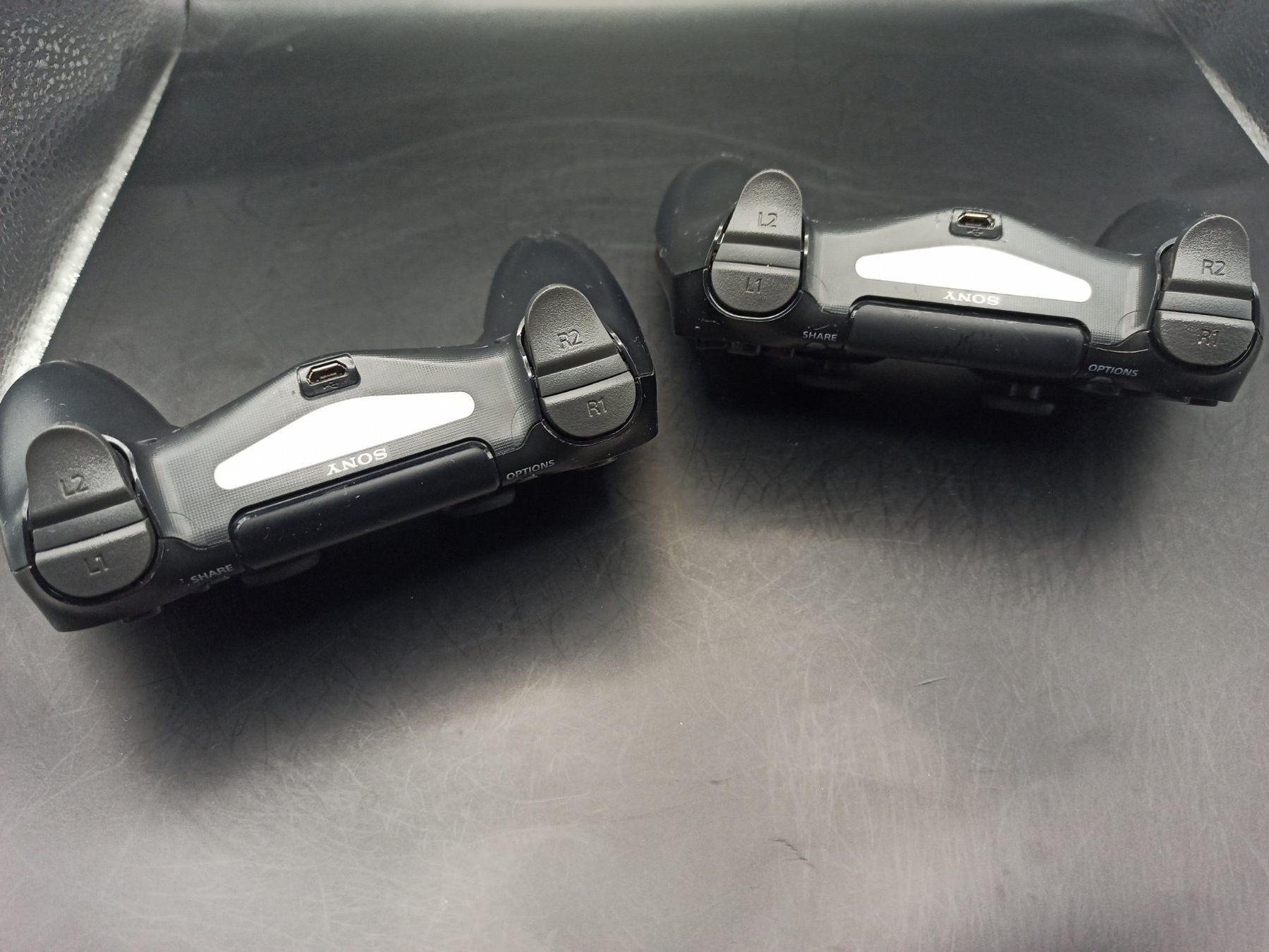 Controller: 2 x Original Controller Sony PS4 Wireless DualShock 4 V2 – Usato da Oberweningen venduto da mar_87mx 6