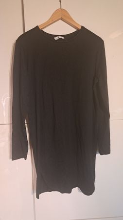 Langarmkleid schwarz Rundhalsausschnitt Grösse M