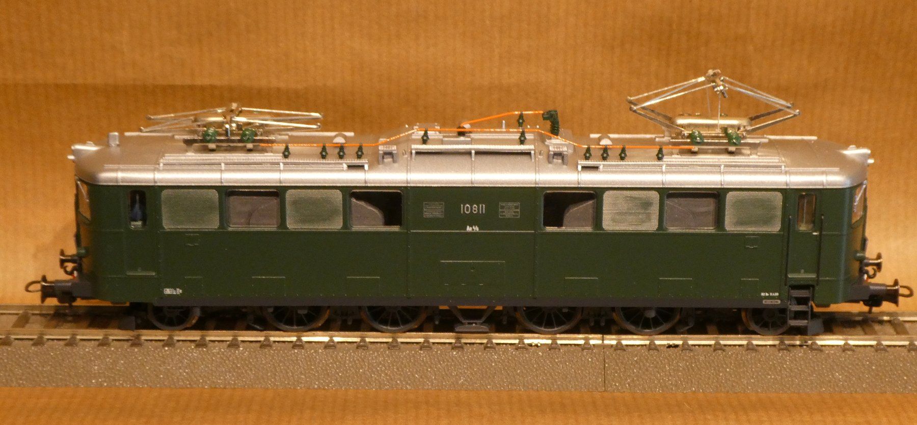 Roco Modellini di ferrovie: Roco SBB Ae 4/6 Gotthardlok DUMMY – Nuovo e nell'imballaggio originale da Muri b. Bern venduto da Malagueno 3