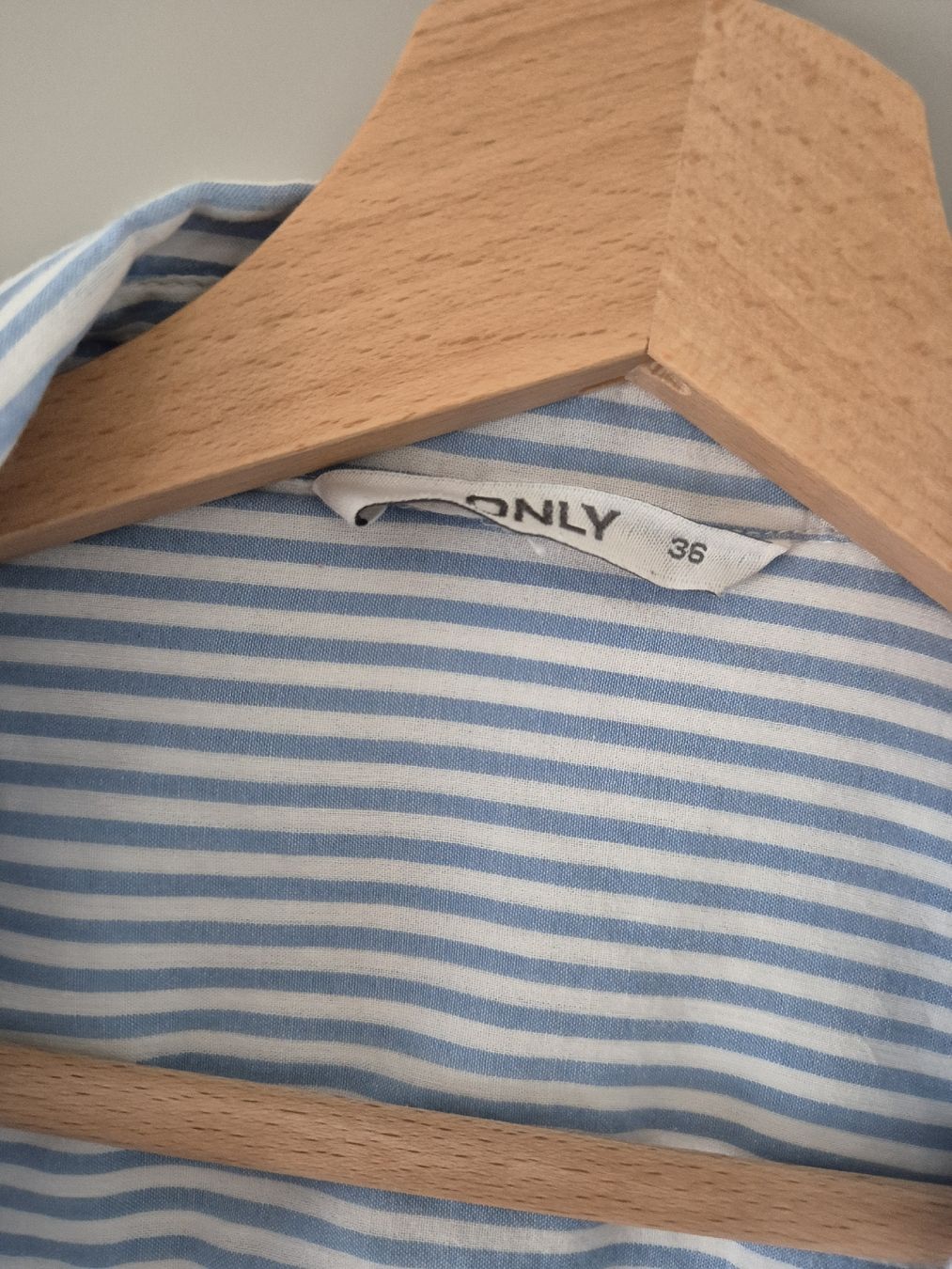 Only Camicette: Damen Bluse ONLY gestreift Grösse 36 mit Perlen – Usato da Zürich venduto da mit_jz2x 1