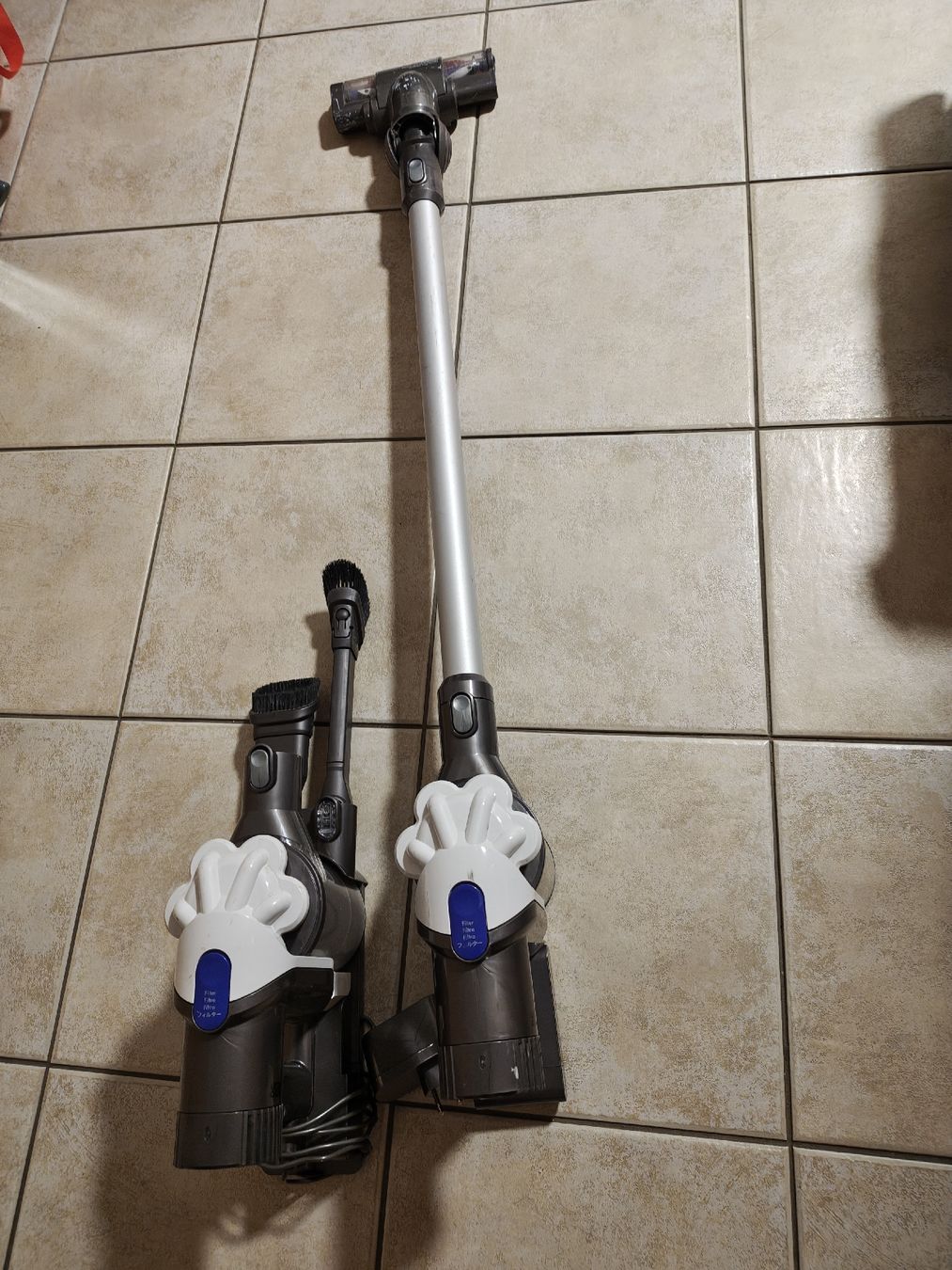 Dyson Aspirateurs & Accessoires: dyson akkusauger – D'occasion à VORDERTHAL par ducati821