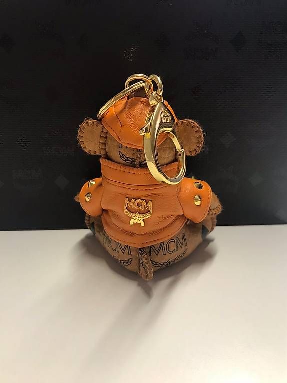 Statuette: MCM Charm  Biker Bär Gold/Orange – Usato da Zürich venduto da Omega_Kappa 2