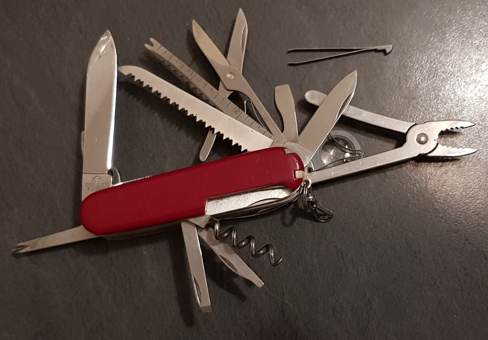 VICTORINOX Switzerland /Officier Suisse Sackmesser breit rot (Gebraucht ...