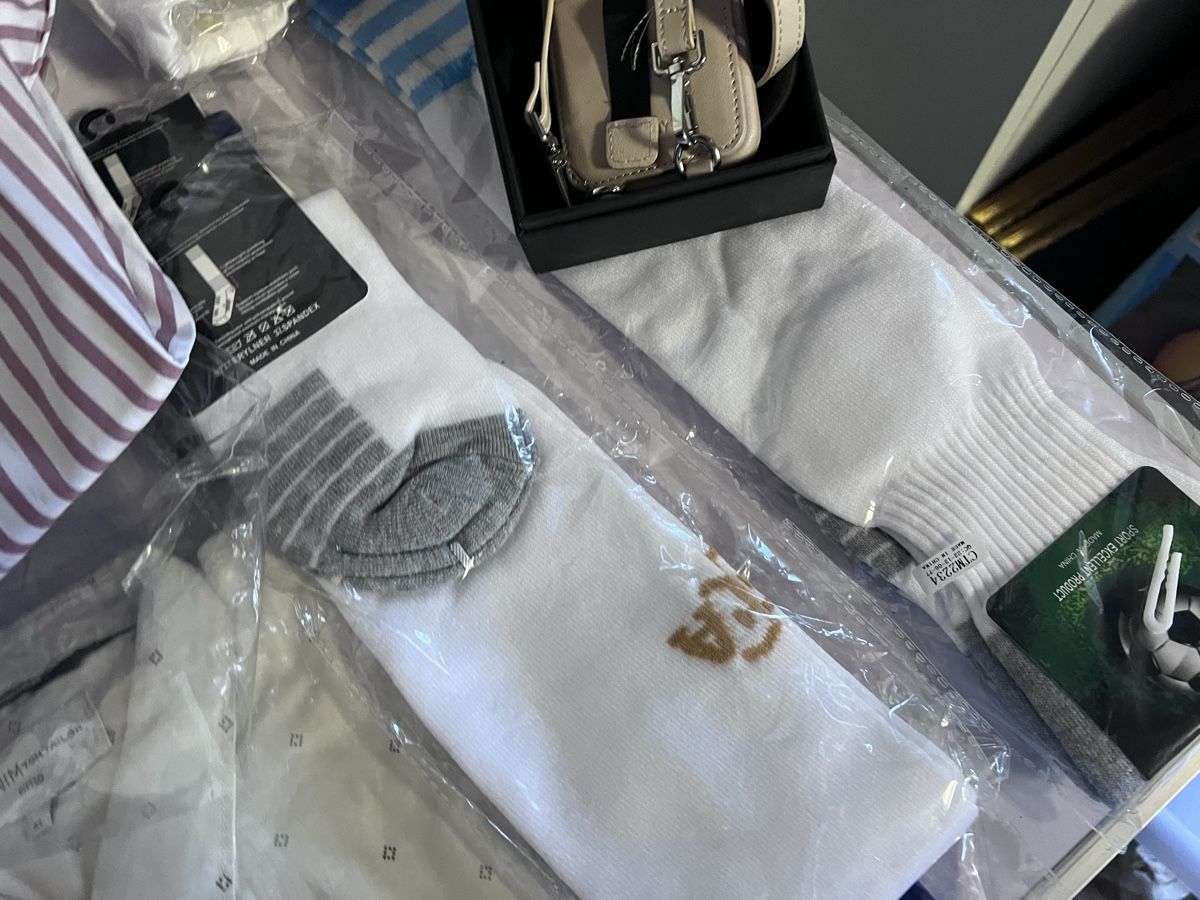 Kleiderpakete: Kleiderpaket (14) – Gebraucht aus Glattfelden von maa_qcj8 2