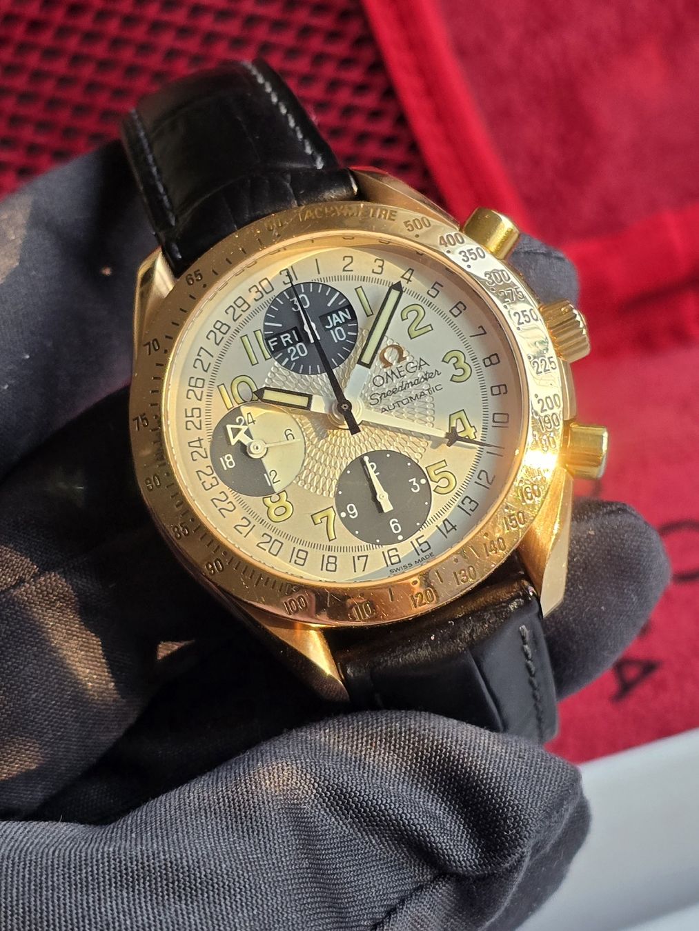 Omega Orologi: Omega Speedmaster Triple Date 18K Gold – Usato da Basel venduto da TimelessWanderer 3