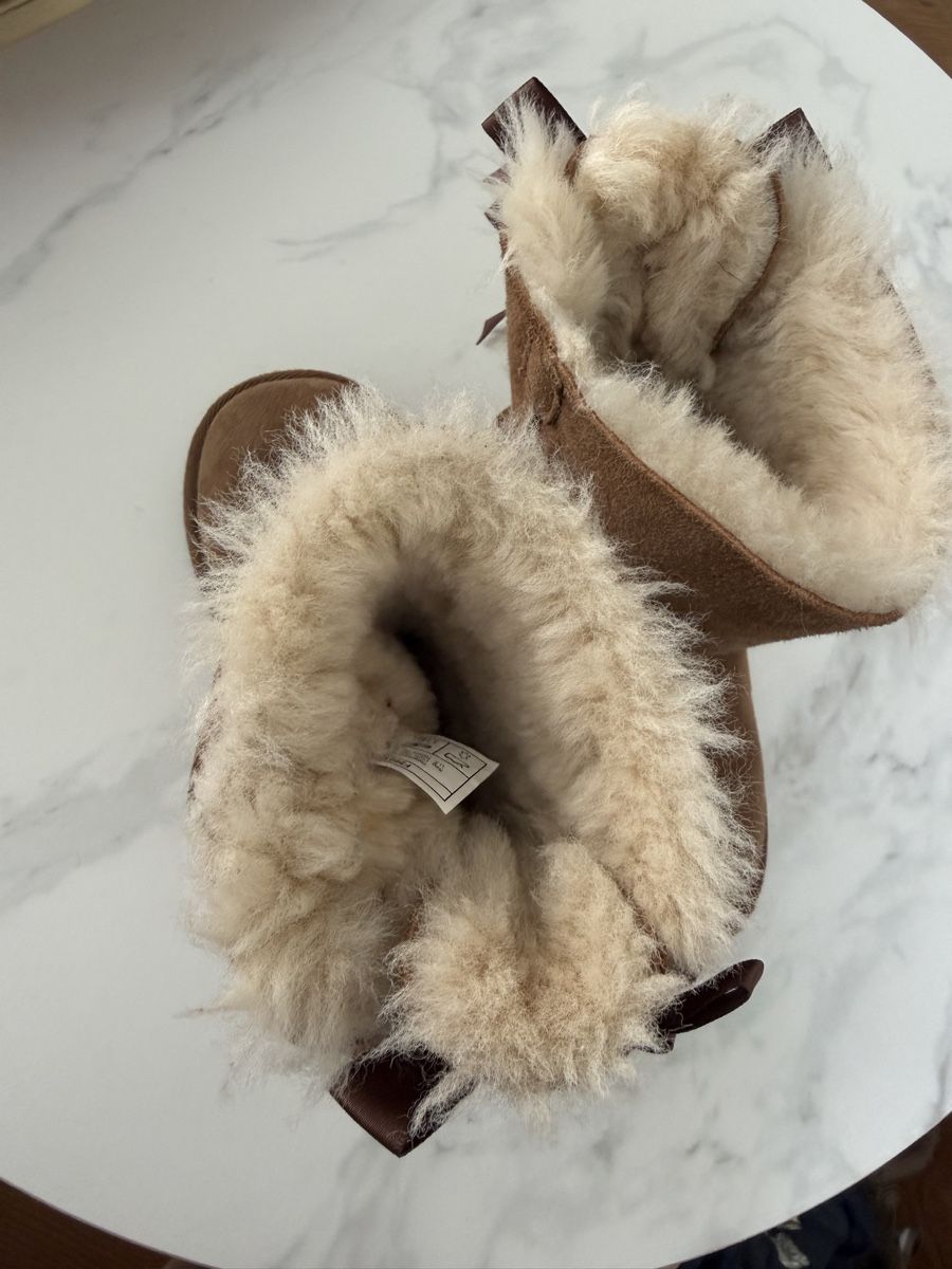 Ugg Schuhe für Jungen: Ugg 27.5 – Gebraucht aus Bad Ragaz von asi_dq2k 2
