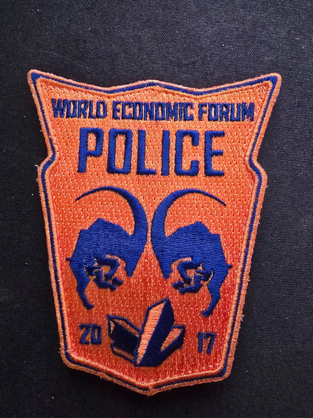 Plaketten & Abzeichen: WEF Polizei Badge 2017 – Gebraucht aus Pfyn von mei_vyw5