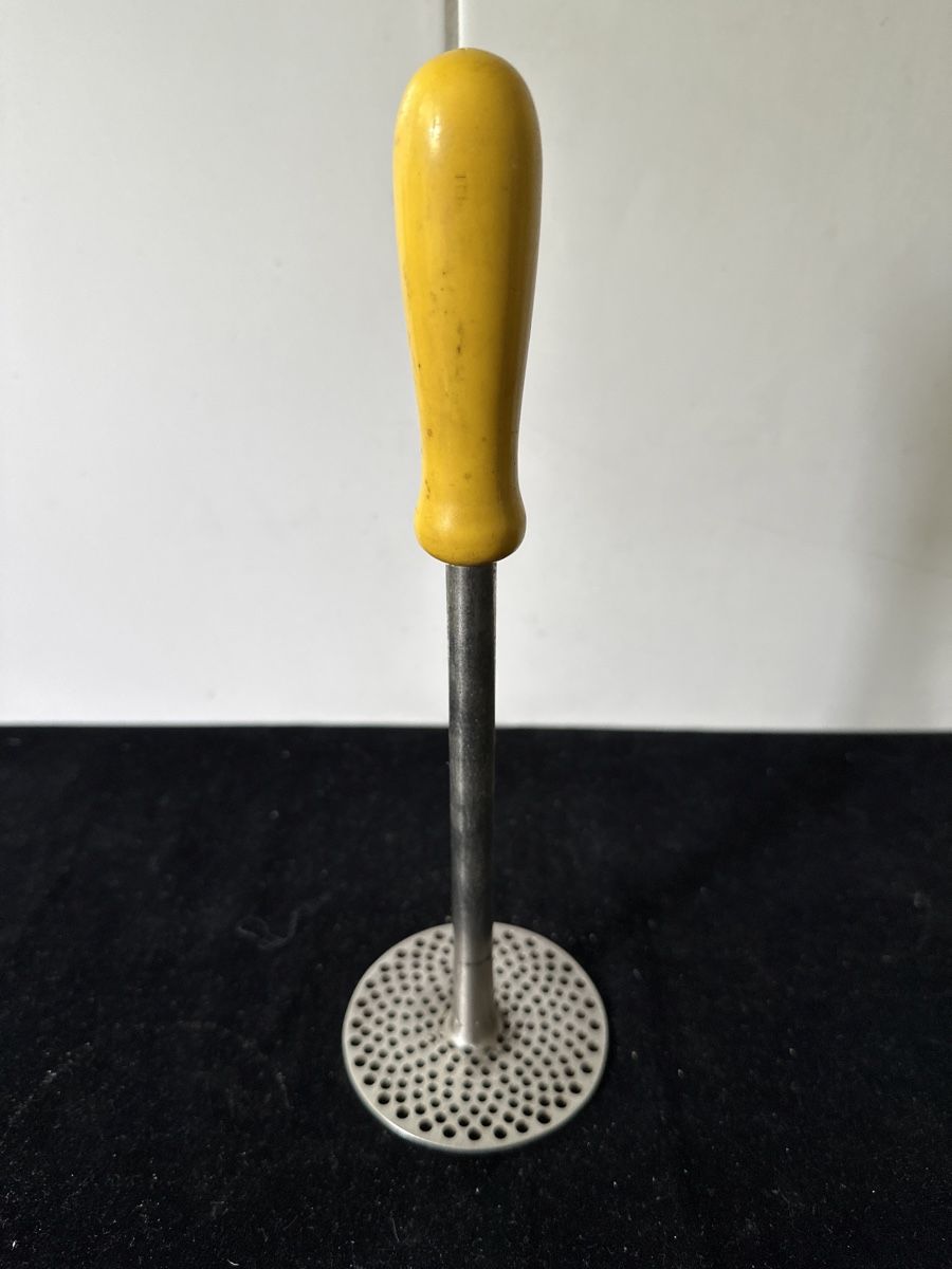Cucine complete: Vintage Kartoffel Stamp oder Stüngu  – Usato da Zürich venduto da Chaeffeler