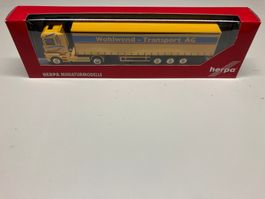 Herpa 150736 Renault Magnum Sattelzug "Wohlwend", 1:87
